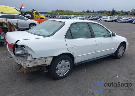 2002 Honda Accord 3.0 Lx из США, поврежденный, VIN 1HGCG16412A074065